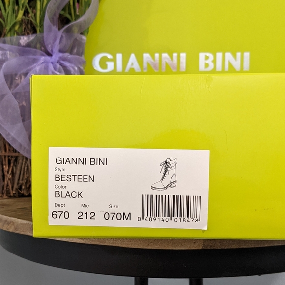 🥾 SOLD 🥾NIB Gianni Bini 'Besteen' black combat boots - Picture 8 of 8